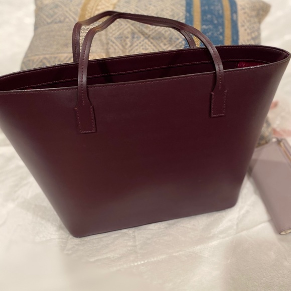Medium Kate Spade Tote - Picture 2 of 4
